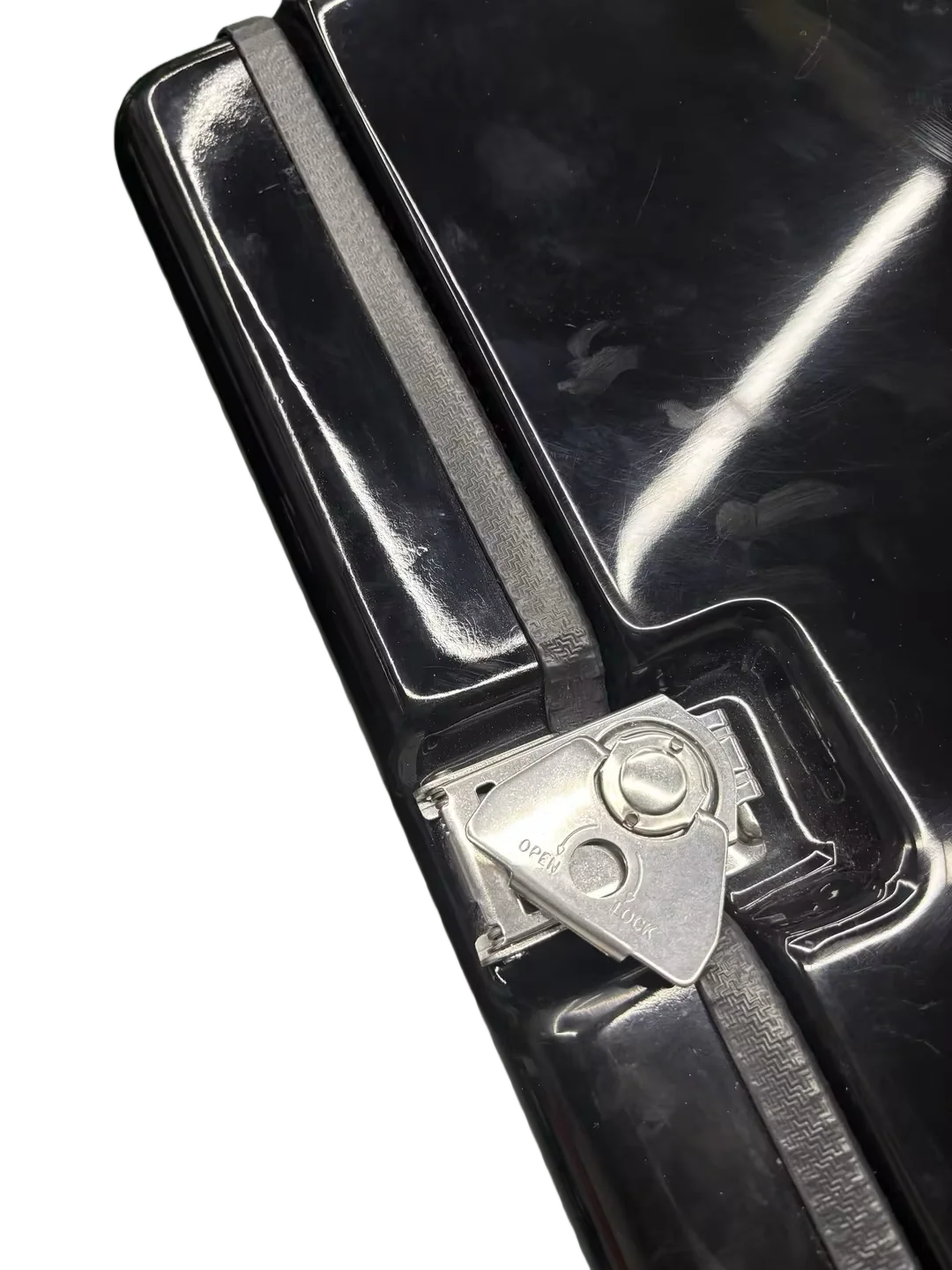 20'' Three-Sided LED Display Box for Delivery Vehicles & Motorcycles High Brightness, Low Power Consumption, Network Control - Image 11