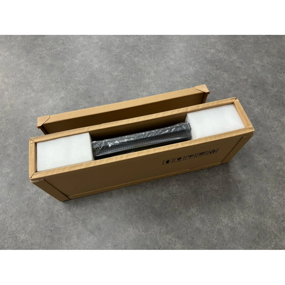 28.1 Inch (698.5×140mm Viewable) Android Stretched LCD Bar Display for Store Shelves | Cloud Platform / Mobile App / USB Media - Image 10