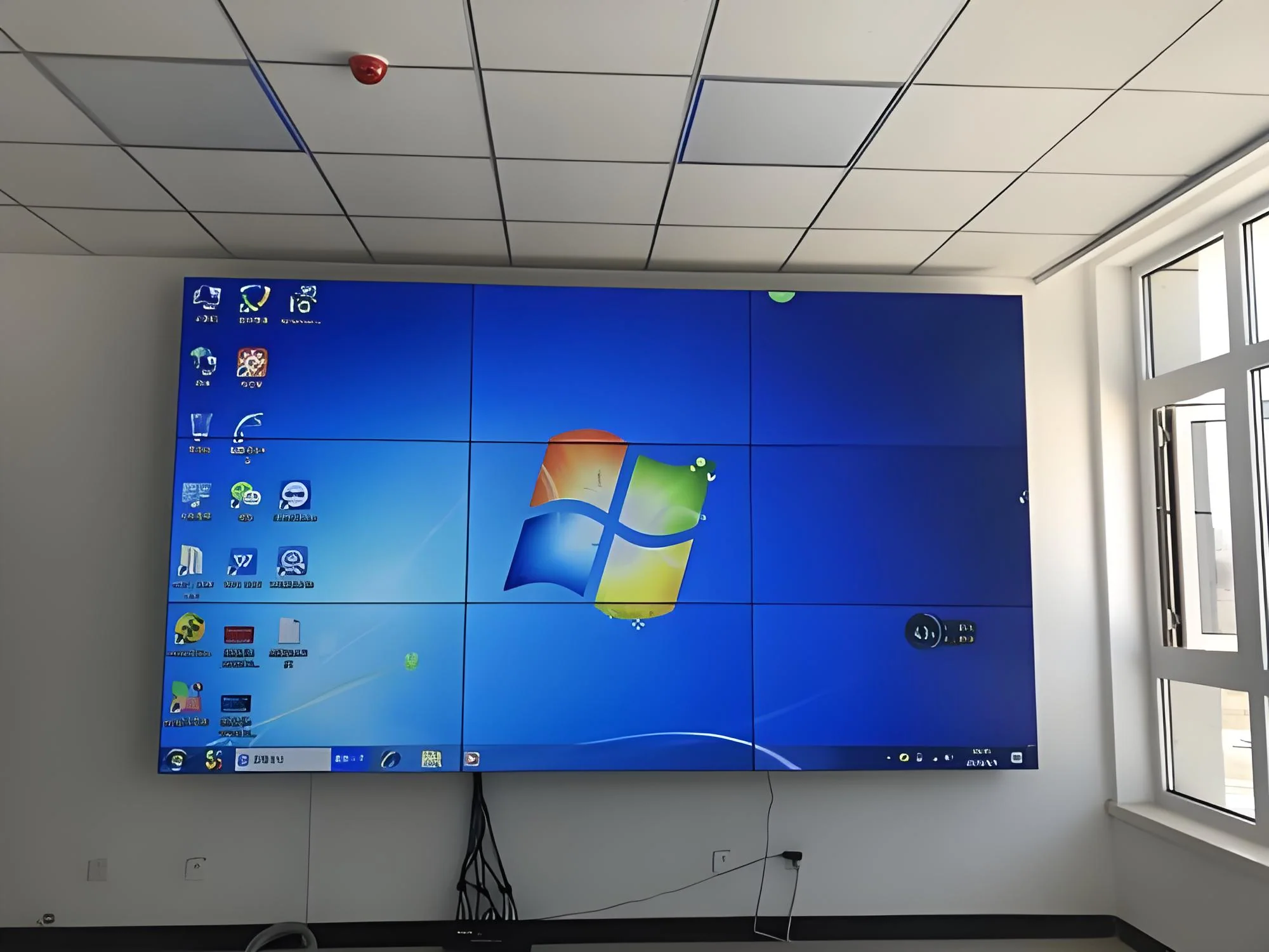 55” BOE LCD Video Wall – 3x3 Kit (9 Panels) | 1920x1080 FHD | 500 nits | Ultra Narrow Bezel 0.88mm / 1.7mm / 3.5mm | HDMI Splicer + Wall Mount Included - Image 9