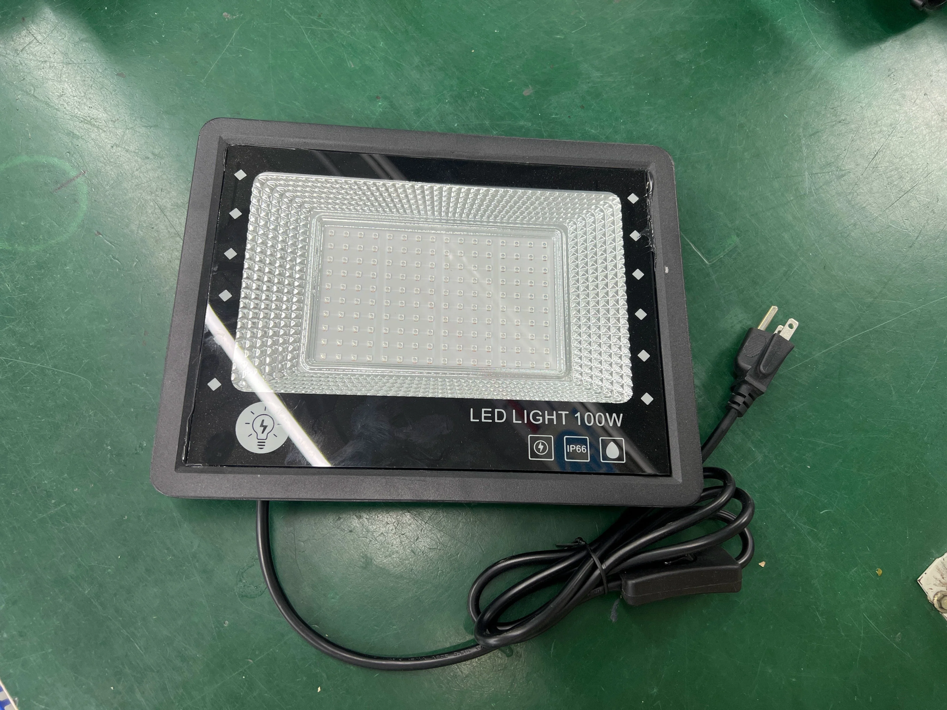 2Pack Black Lights - 100W 395-400 nm AC85-265V Upgraded LED Flood Light with Switch, Waterproof IP66 for Glow Party, Stage Lighting, Aquarium, Glow in The Dark, Body Paint, Fluorescent Poster, Neon Glow - Image 9