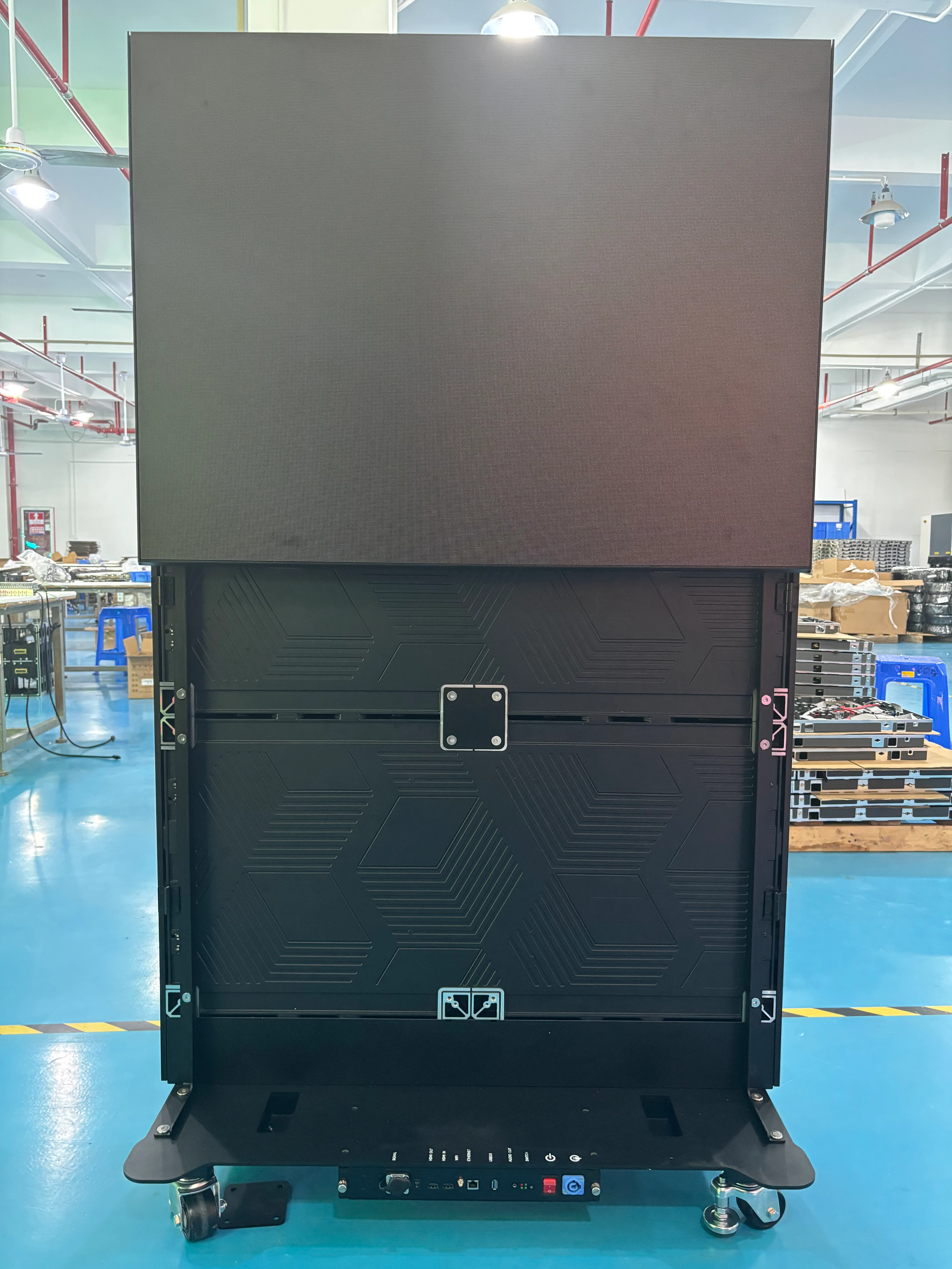 EP-F Series Foldable Extra-Large LED Poster Display | GOB Surface + Magnetic Frame | 1000×2250mm | P2.6 / P1.95 / P1.56 / P1.25 | 1 / 3 / 6 -Pack Available - Image 5