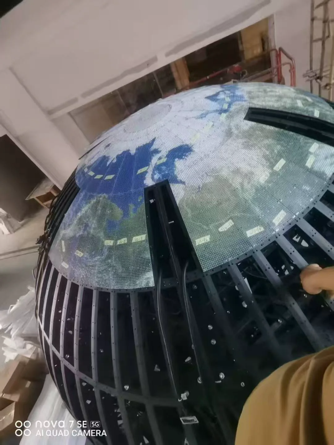 Giant Outdoor LED Sphere Display – Dia. 400 / 500 / 800 / 1200cm (13.1–39.4ft) | P5 | Custom 360° LED Ball Screen for Stadiums, Landmarks & Mega Projects - Image 5