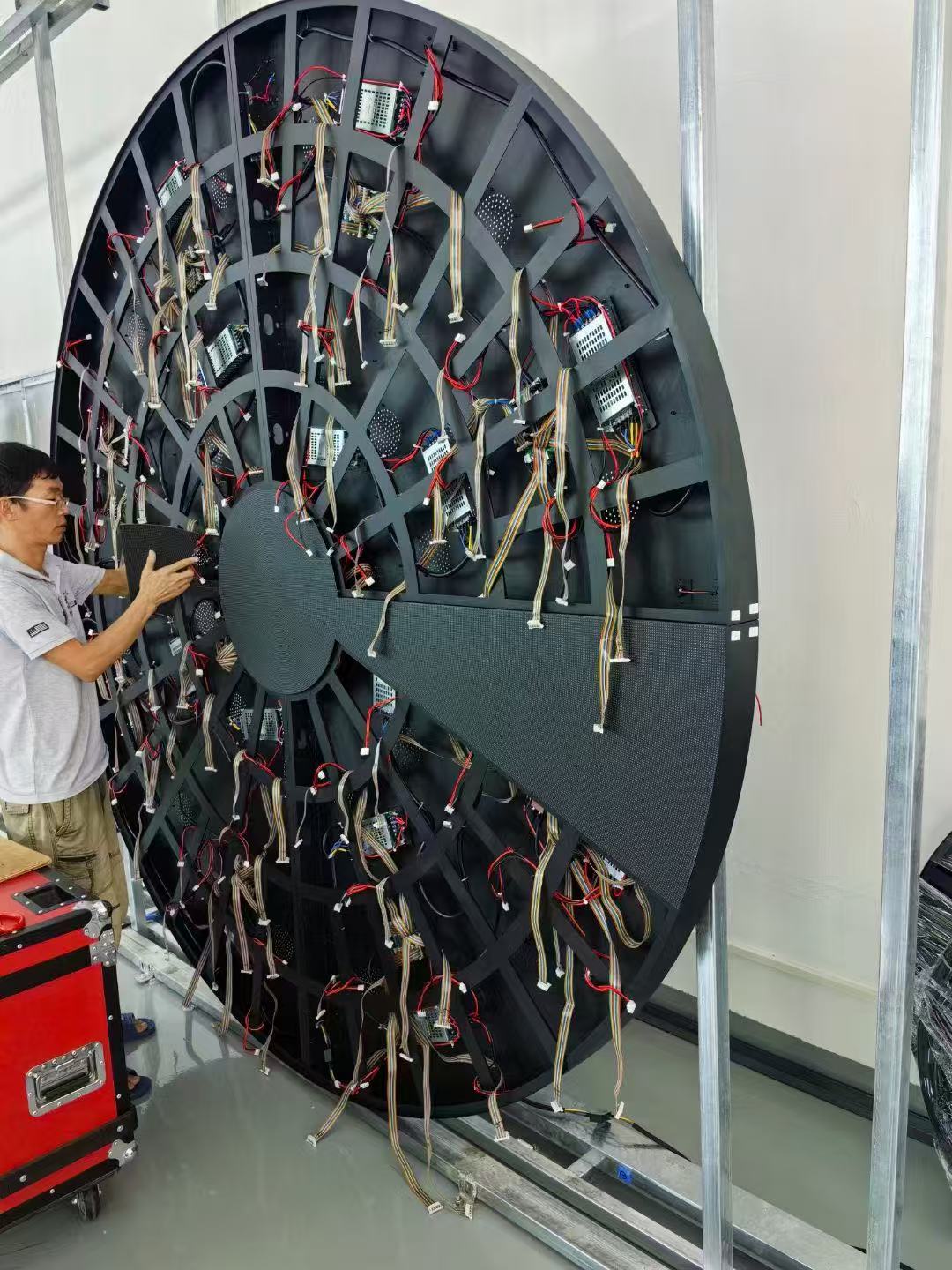 P2.5 Indoor Round LED Display Single Face Circle Logo LED Sign - Image 4