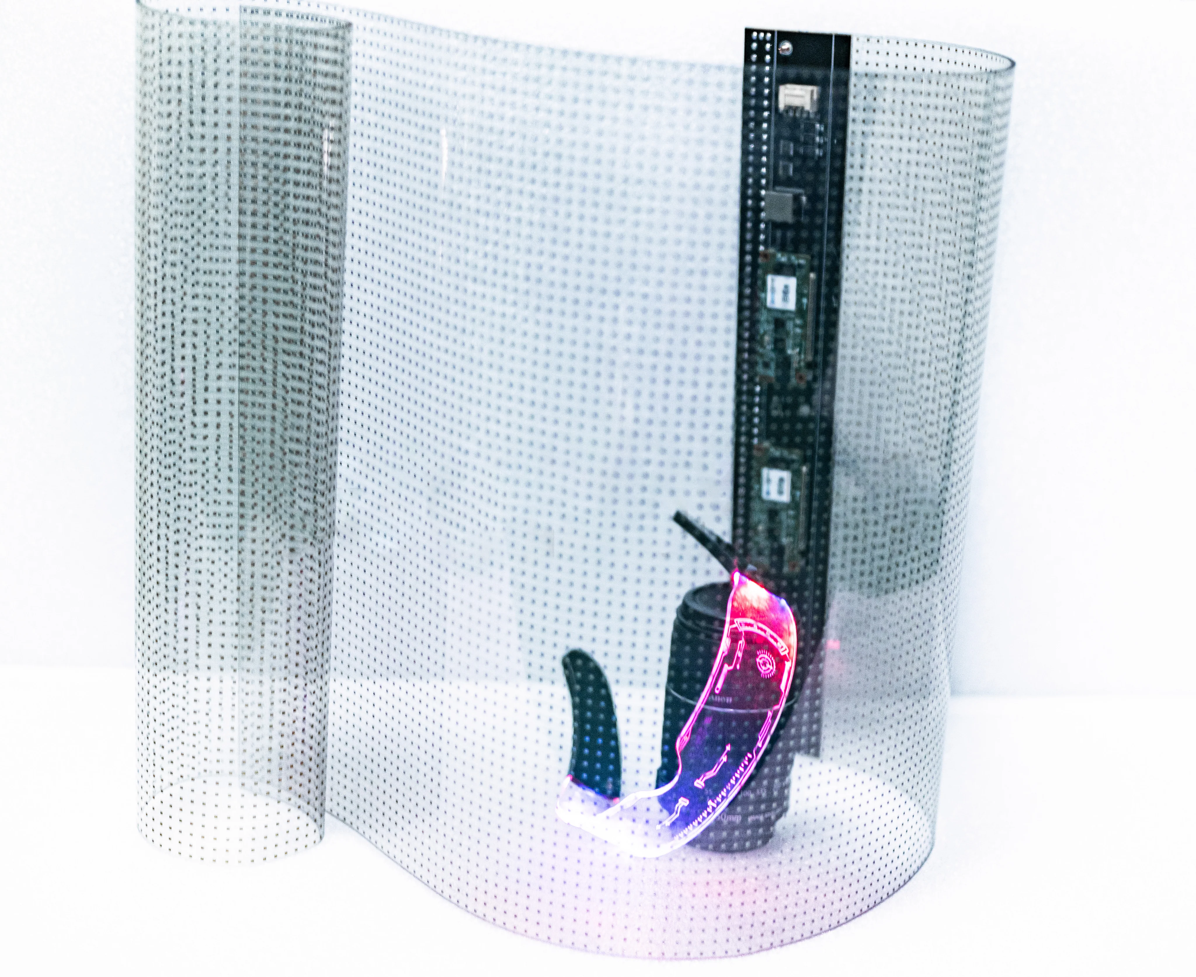 P5 High Transparency Adhesive LED Film – 200×600 mm (7.87×23.62 in) | 1500nits | Ultra-Thin Glass Sticker Display for Retail Windows & Storefront Glass | Plug & Play - Image 4