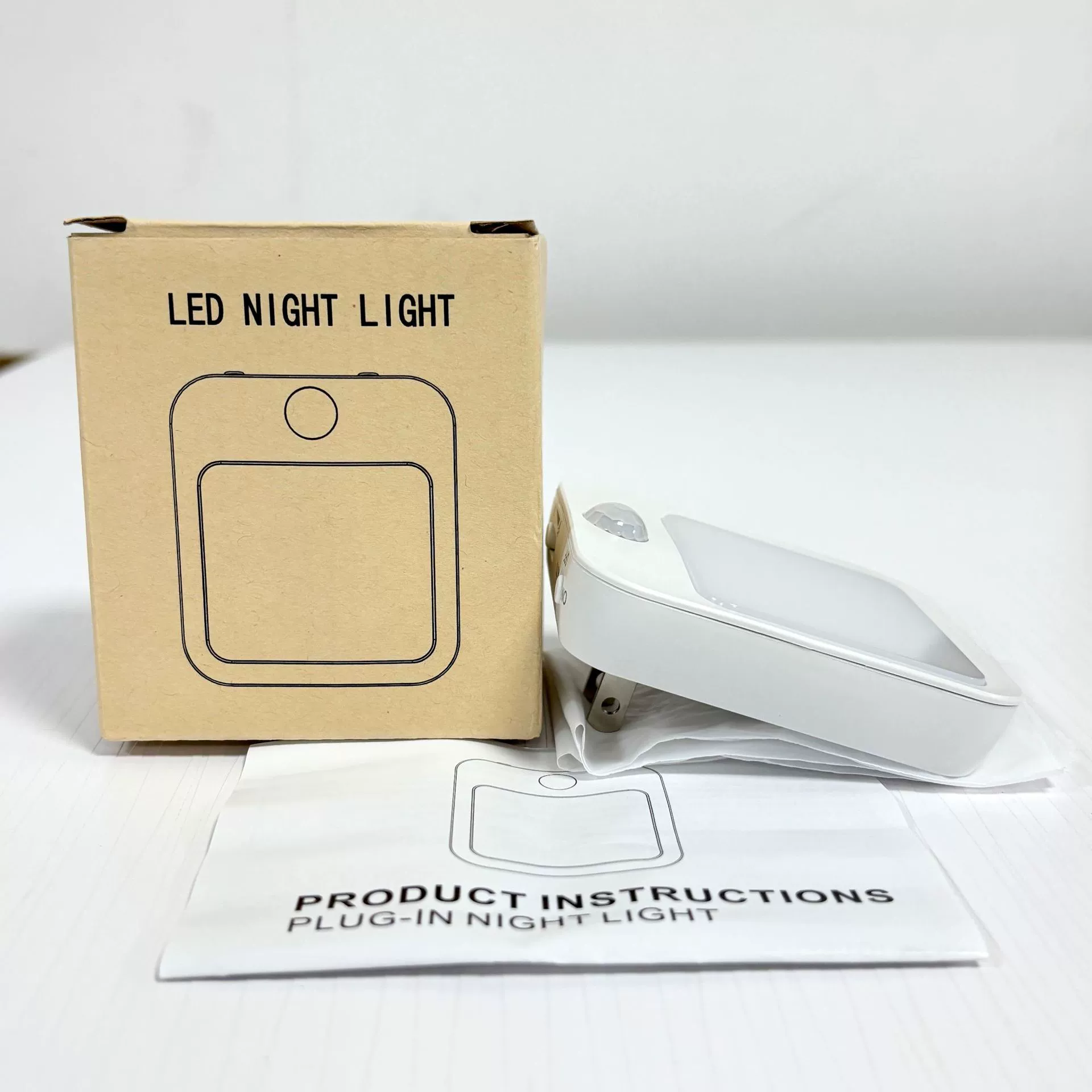 Plug-in LED Motion Sensor Night Light – US / EU Plug | Warm White / Daylight White | PIR Motion Activated LED Night Light for Hallway, Bedroom, Bathroom, Kitchen, Stairway | 2 / 4 / 10-Pack - Image 6