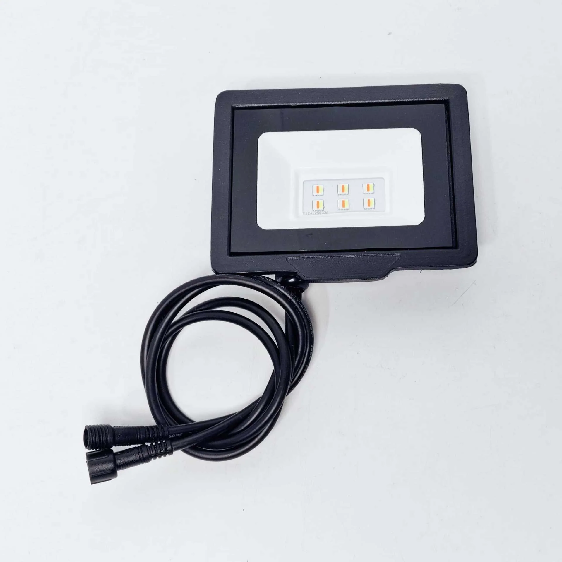 FL-IC Series SPI WS2811 RGBIC Addressable LED Flood Light – 10W - 50W | 24V DC | IP66 Waterproof Outdoor Landscape Light with Aluminum Housing & Tempered Glass | For Stage, Wall Wash & Architectural Lighting | Hardwired Connection (No Plug) | 2 / 10-Pack - Image 8