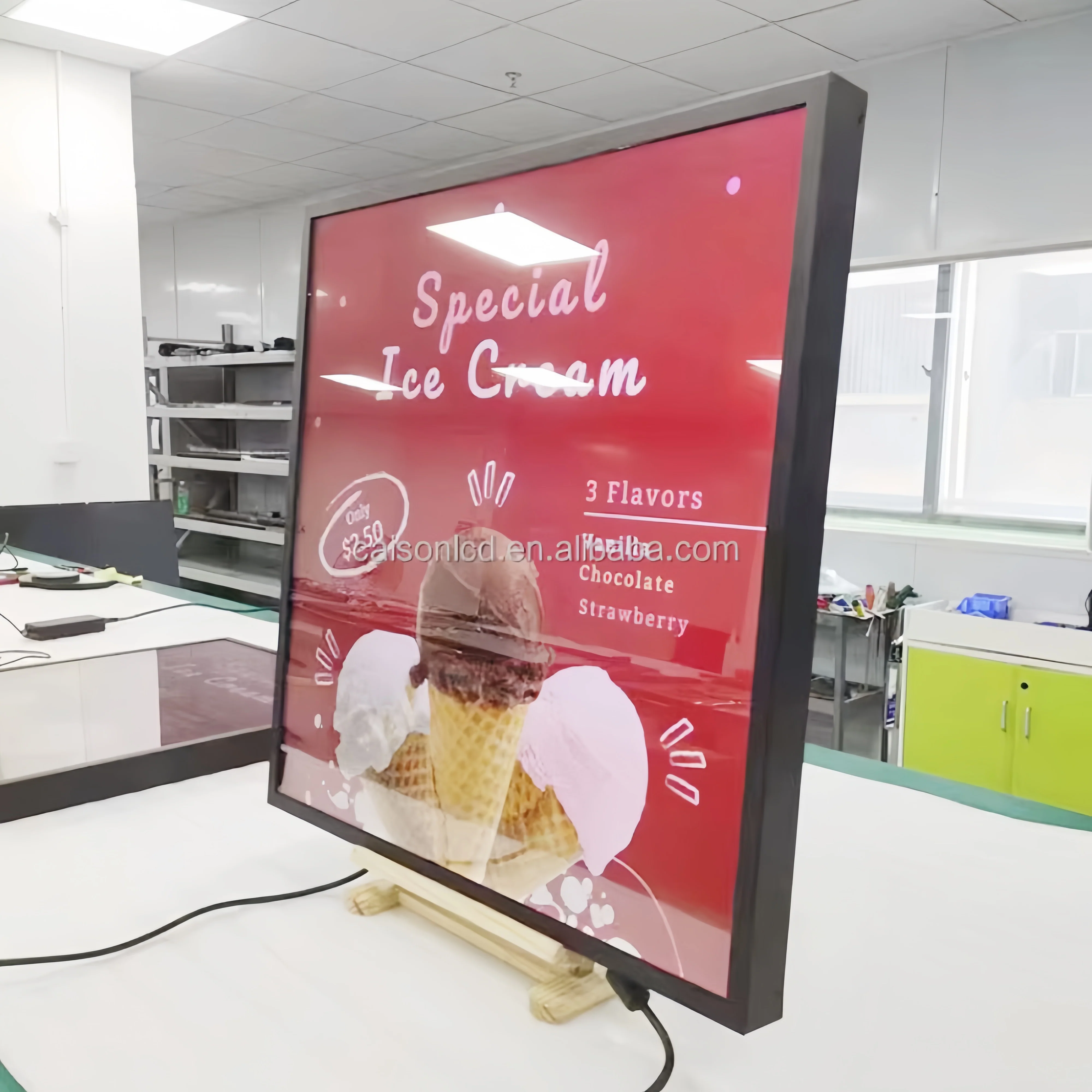 SQ Series 29.6 Inch (531×531mm Viewable) 1:1 Square LCD Digital Display Screen, Optional Capacitive Touch, Cloud / APP / USB Disk - Image 7