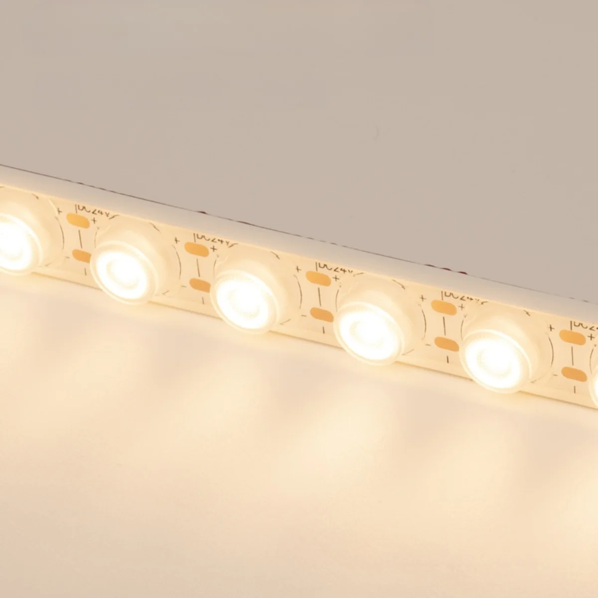 Waterproof Wall Washer LED Strip Light – DC 24V | 18W/m | 42 LEDs/m | 25° Beam Lens | IP67 Waterproof | 3000K / 4000K / 6000K / Red / Green / Blue / Yellow | Architectural Lighting | 5/50M - Image 4